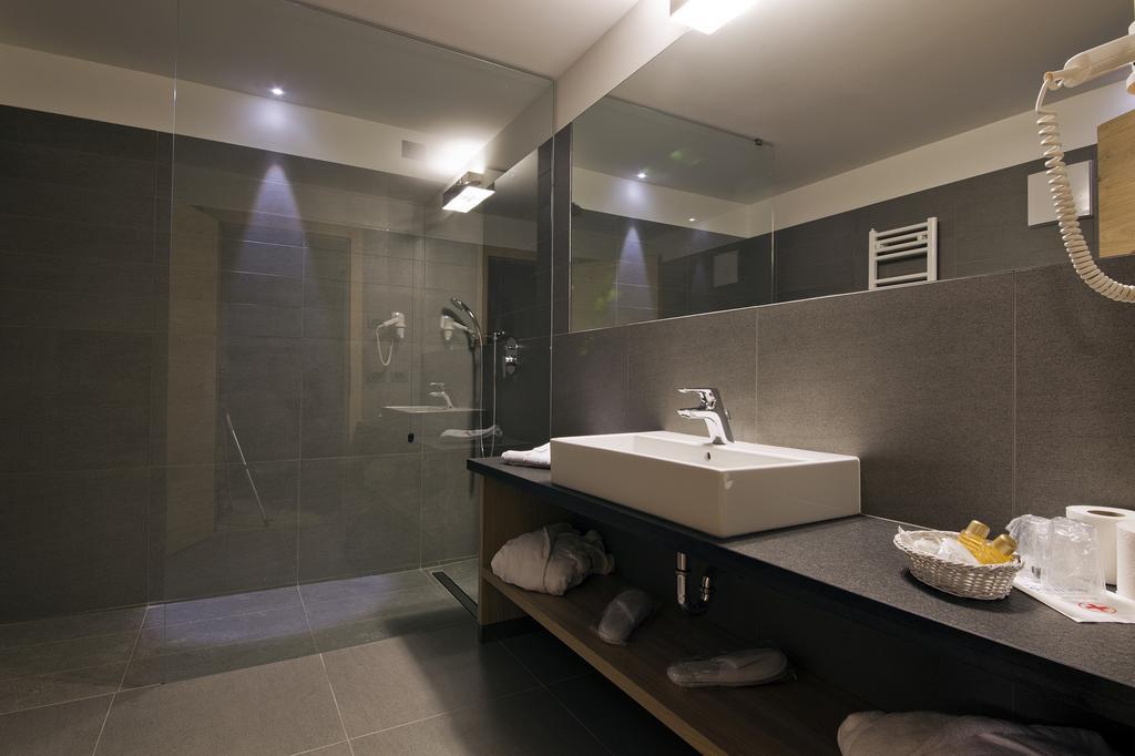 Design & Suite Hotel Ciarnadoi Vigo di Fassa Zimmer foto