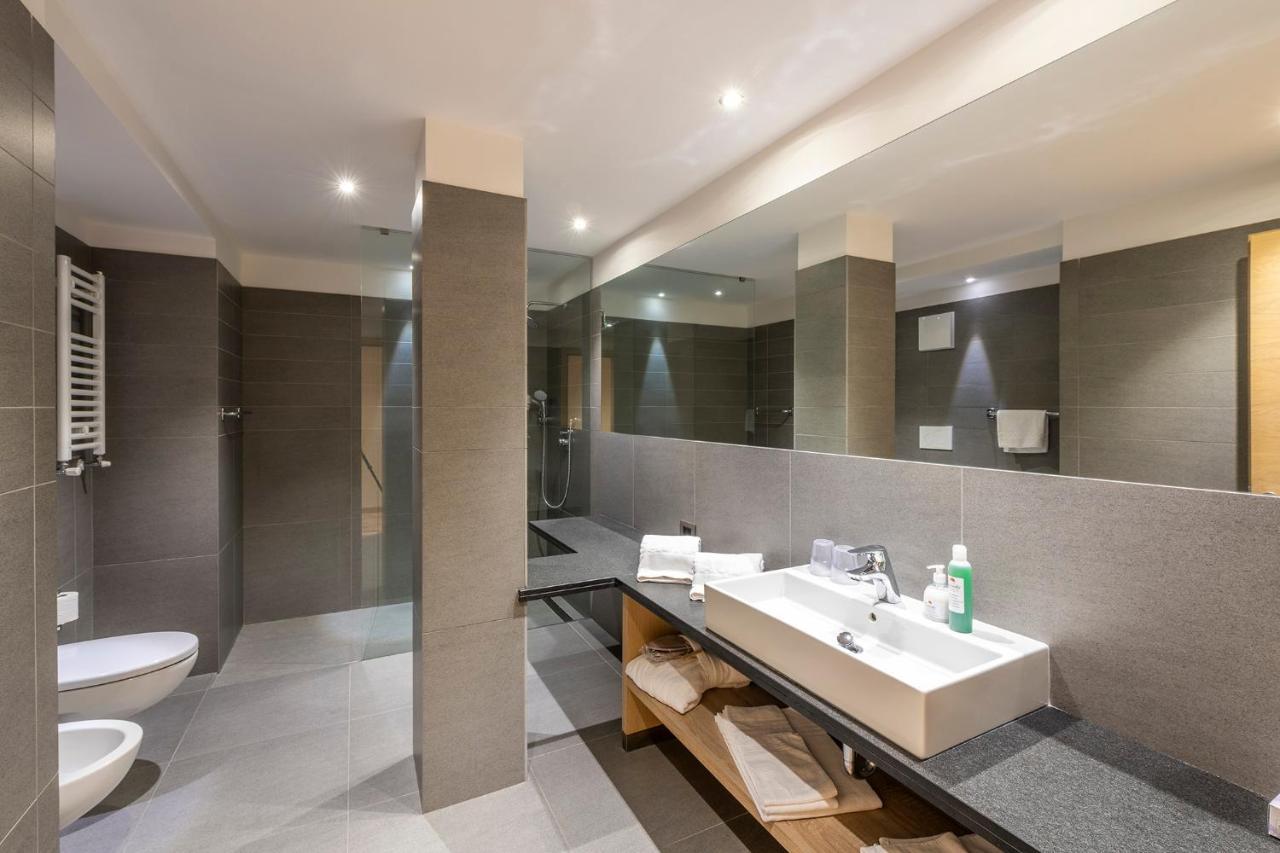 Design & Suite Hotel Ciarnadoi Vigo di Fassa Exterior foto