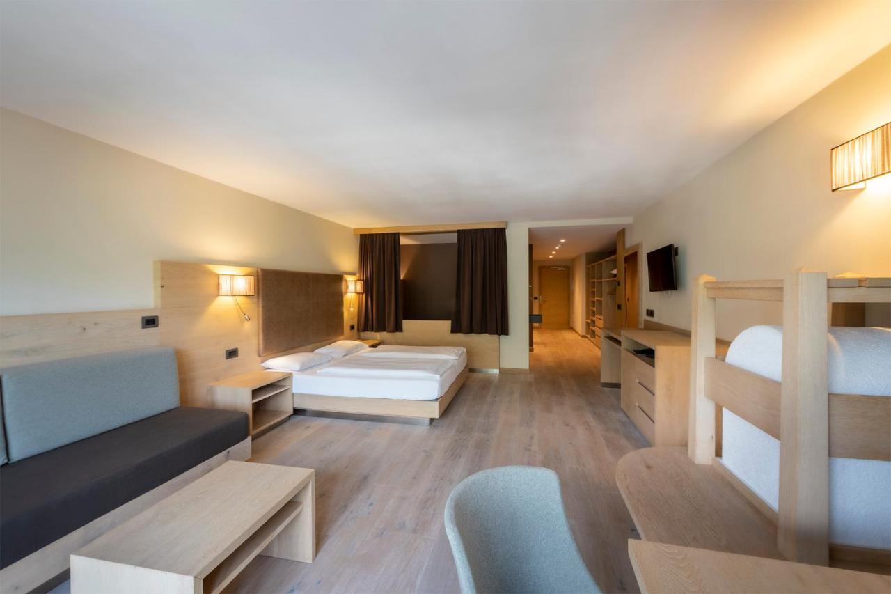 Design & Suite Hotel Ciarnadoi Vigo di Fassa Exterior foto