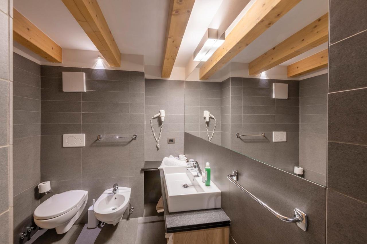 Design & Suite Hotel Ciarnadoi Vigo di Fassa Exterior foto