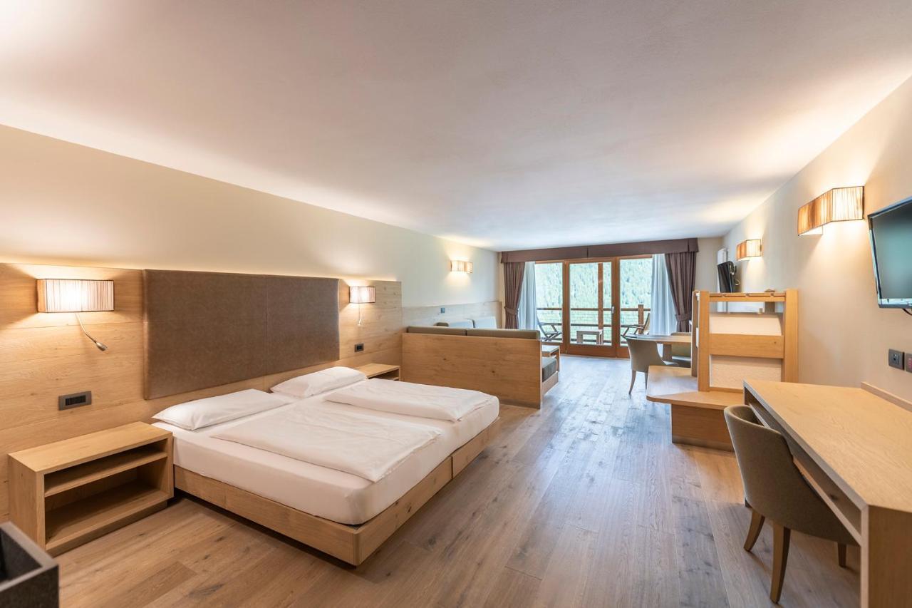 Design & Suite Hotel Ciarnadoi Vigo di Fassa Exterior foto