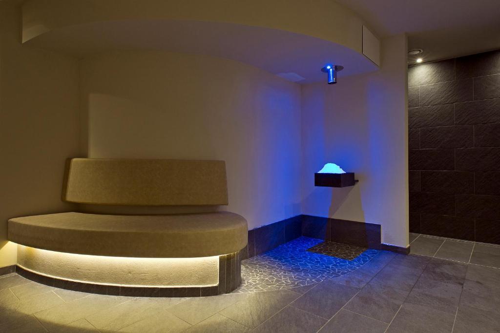 Design & Suite Hotel Ciarnadoi Vigo di Fassa Exterior foto